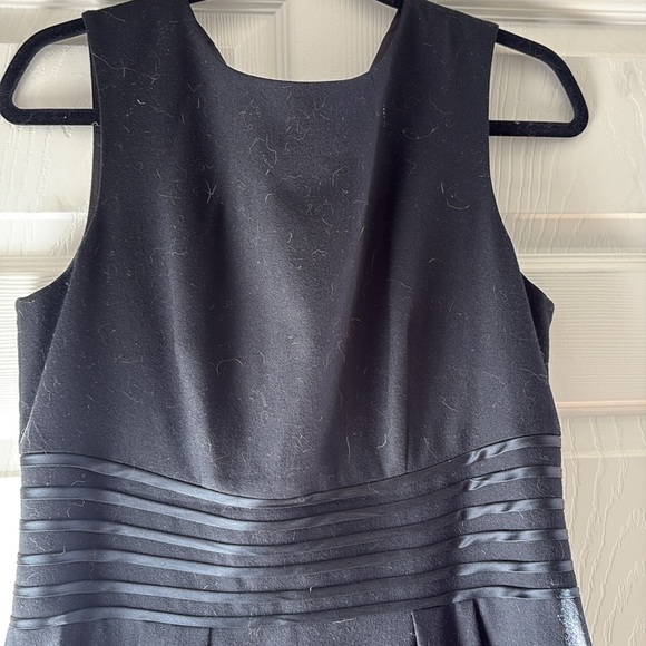 Wool sleeveless dress - Picture 2 of 4